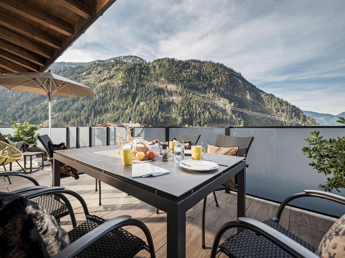 Platzhirsch Apart & Mayrhofen Apartment Exterior photo